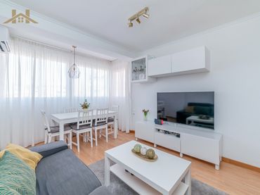 Flat with lift for sale in Calle Sierra de Alto de Leon