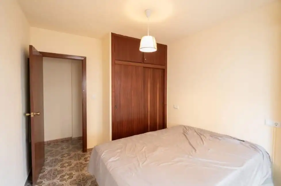 Habitación de Apartamento en venta en Torrevieja con Aire acondicionado, Calefacción y Terraza