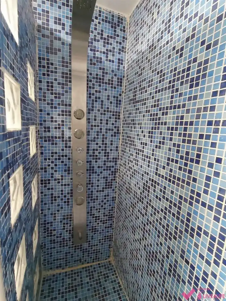 Baño de Piso de alquiler en Burjassot con Aire acondicionado, Terraza y Amueblado