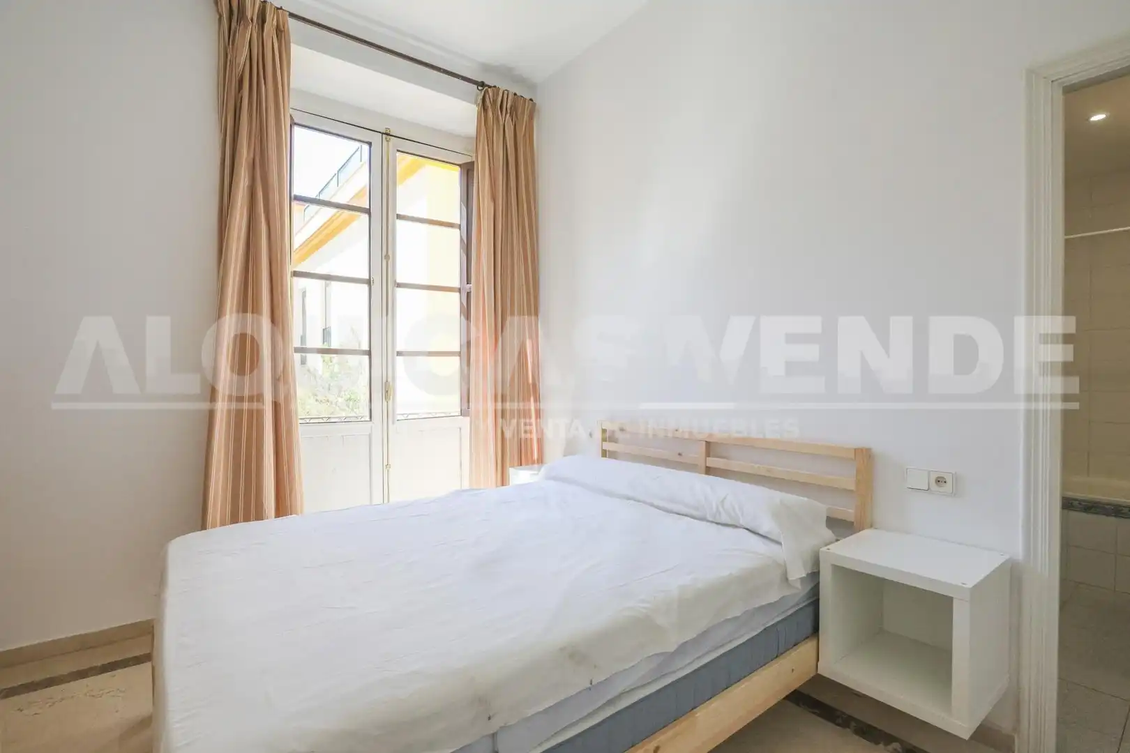 Habitación de Piso de alquiler en Sevilla con Aire acondicionado, Calefacción y Amueblado