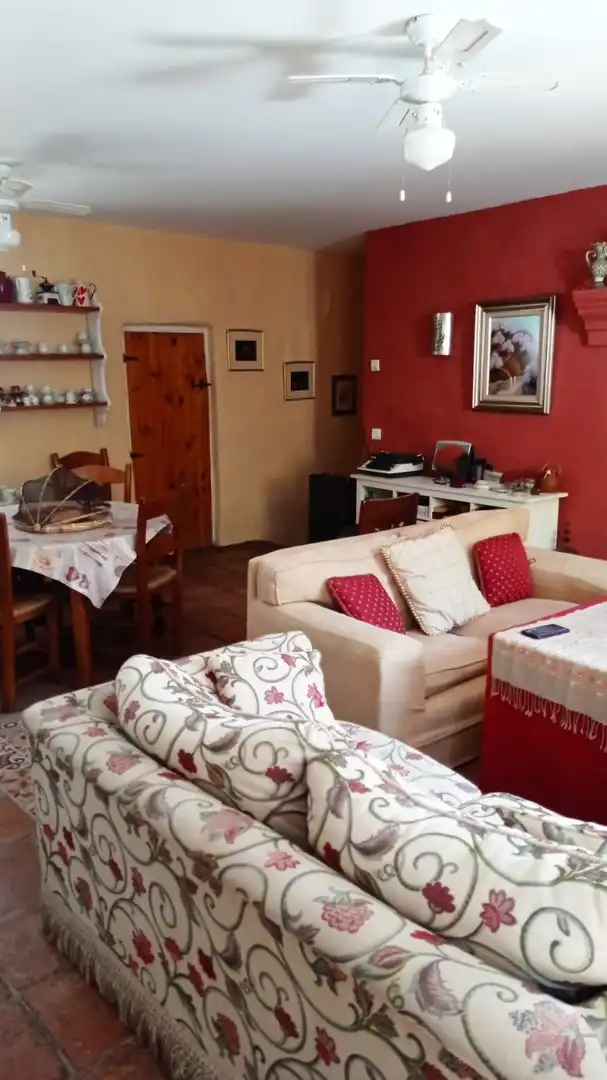 Sala de estar de Casa o chalet en venta en Comares con Calefacción, Jardín privado y Terraza