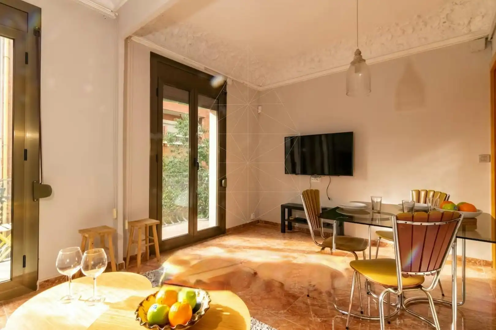 Wohnzimmer von Wohnung zur Miete in Barcelona mit Möbliert, Waschmaschine und Fernseher