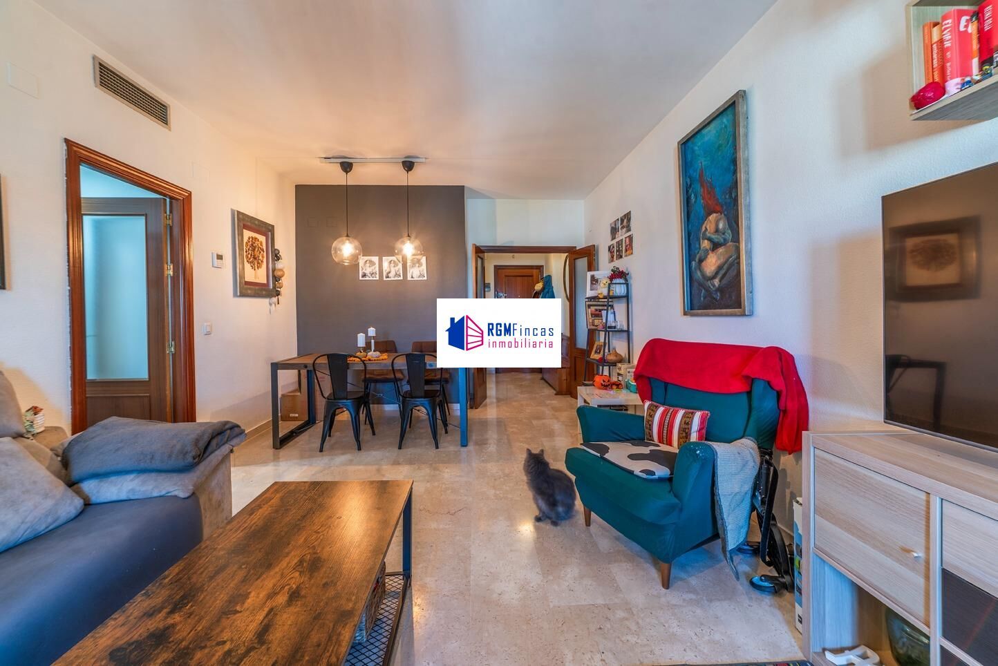 Sala d'estar de Pis en venda en  Sevilla Capital amb Aire condicionat, Calefacció i Jardí privat