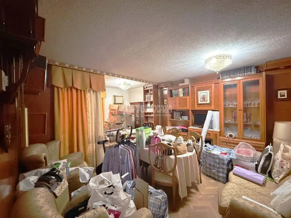 Flat for sale in Madrid  with Air Conditioner, Terrace and Balcony