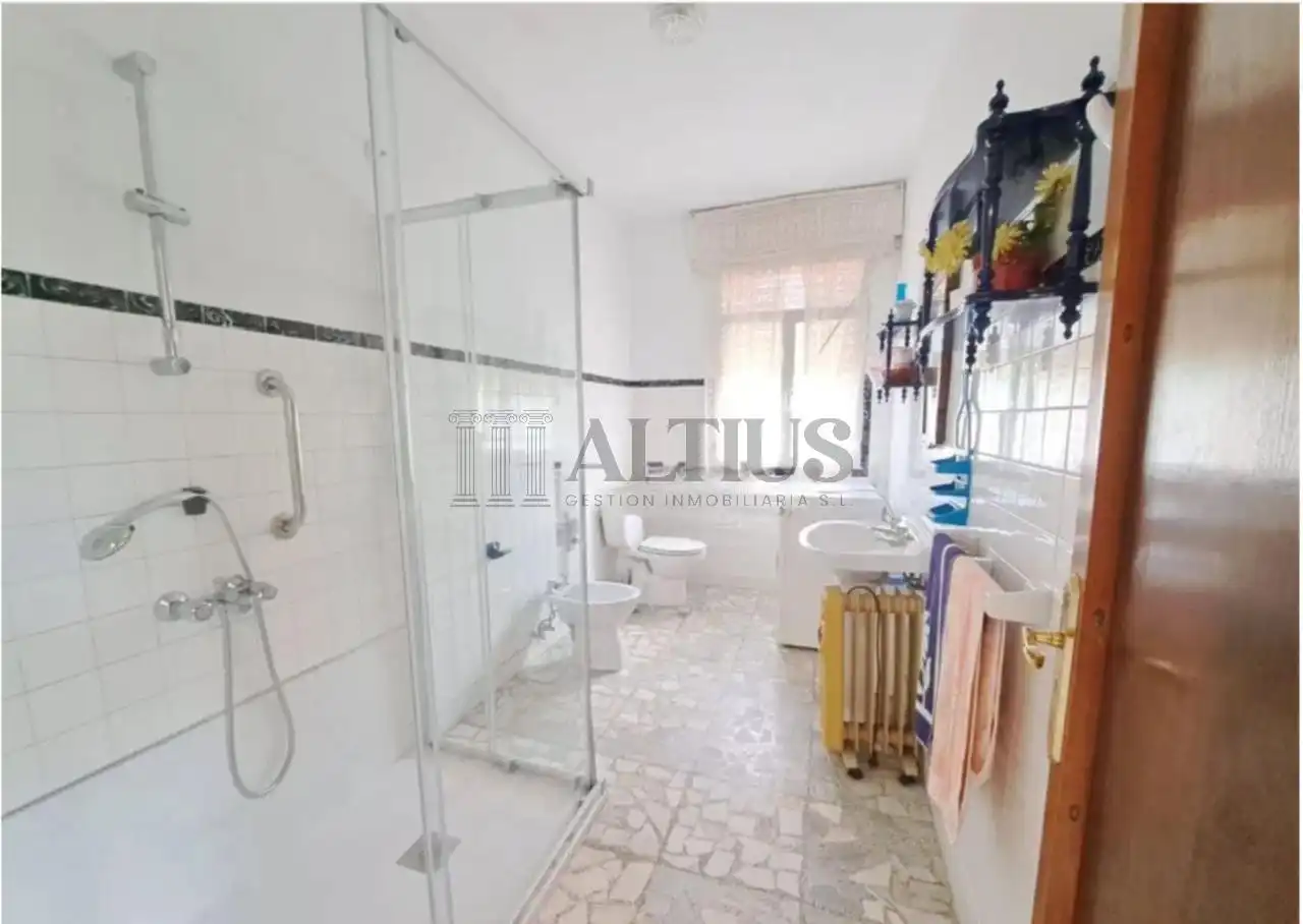 Baño de Casa o chalet en venta en Boiro con Calefacción, Jardín privado y Amueblado