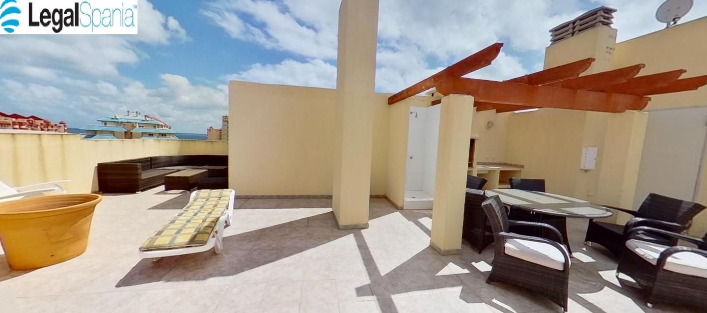 Terraza de Ático en venta en La Manga del Mar Menor con Aire acondicionado, Calefacción y Jardín privado