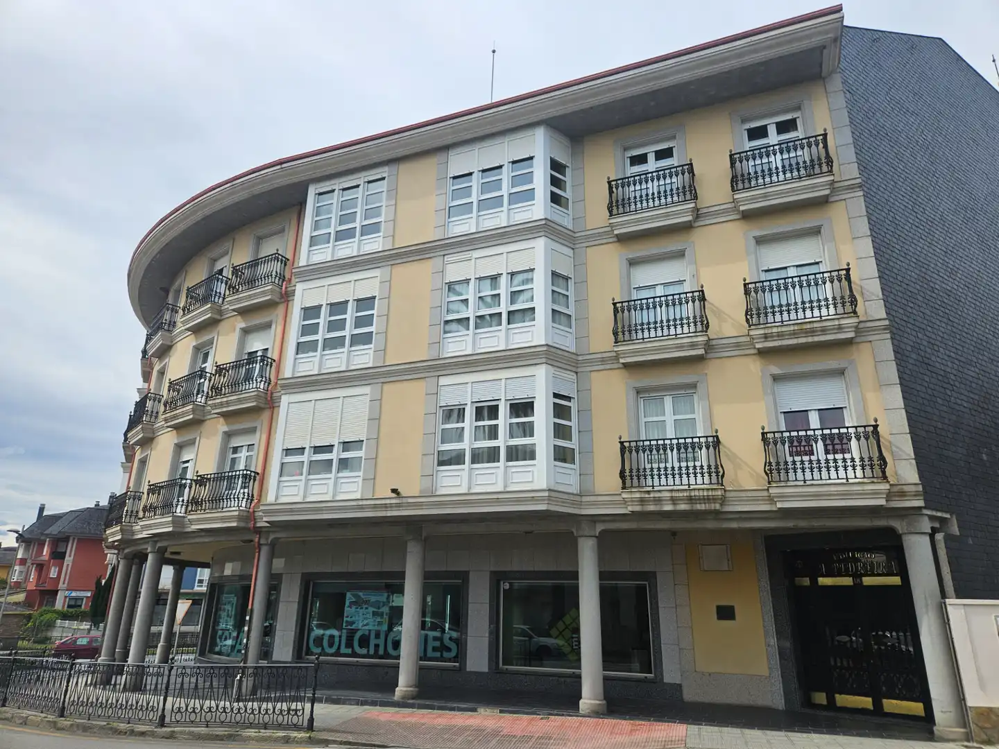 Außenansicht von Maisonette zum Verkauf in Ribadeo