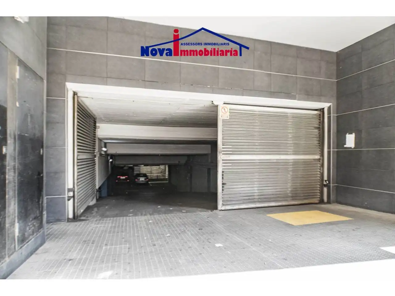 Parking with lift for sale in Calle Carles Altés, imagen 11