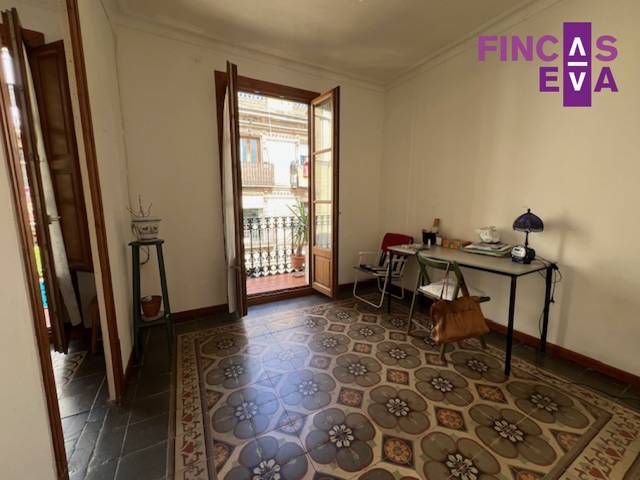Piso en Venta en Barcelona - CL POETA CABANYES en El Poble Sec - Parc de Montjuïc