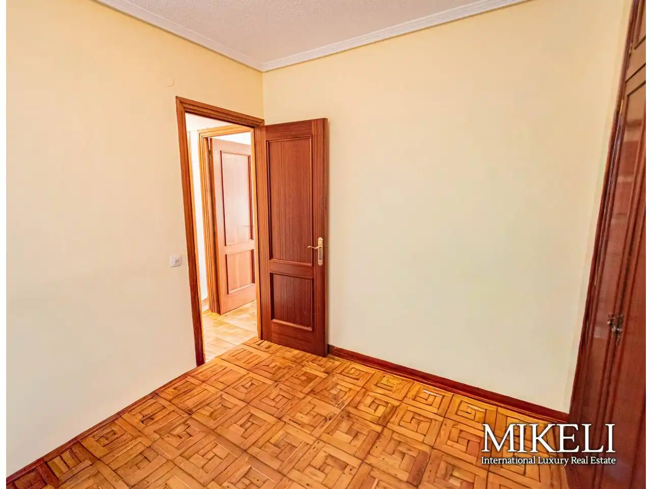 Piso en venta en Santander con Calefacción, Parquet y Amueblado