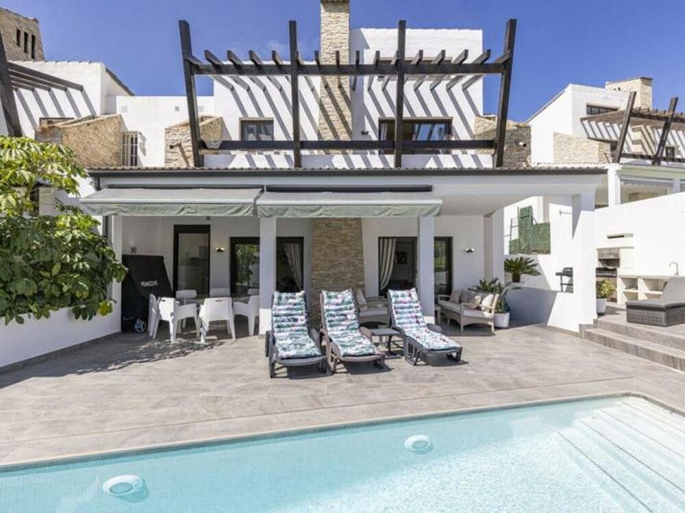 Terrassa de Casa adosada de lloguer en Estepona amb Aire condicionat, Jardí privat i Terrassa