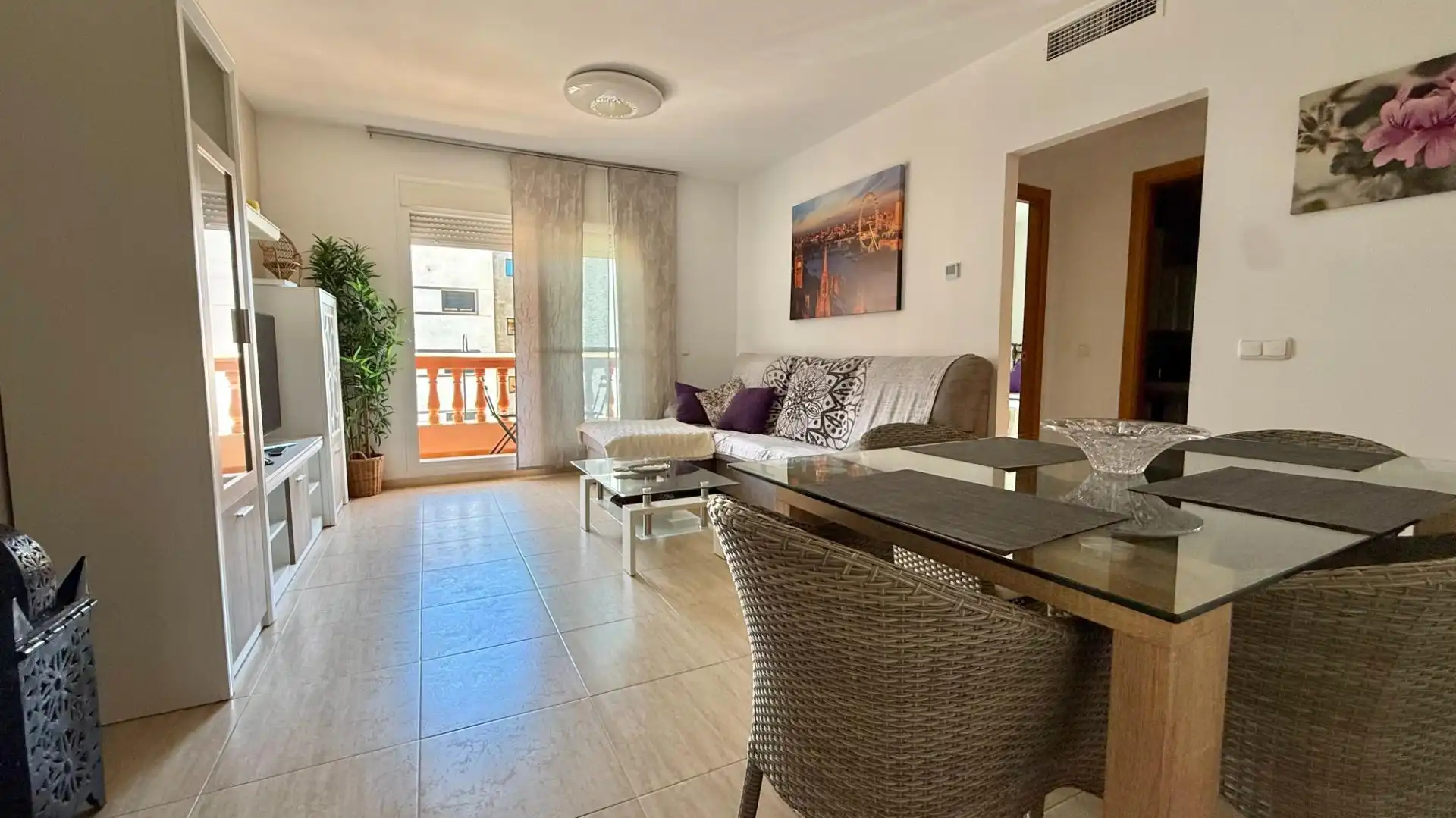 Wohnzimmer von Wohnung zum Verkauf in Mijas mit Klimaanlage, Terrasse und Möbliert