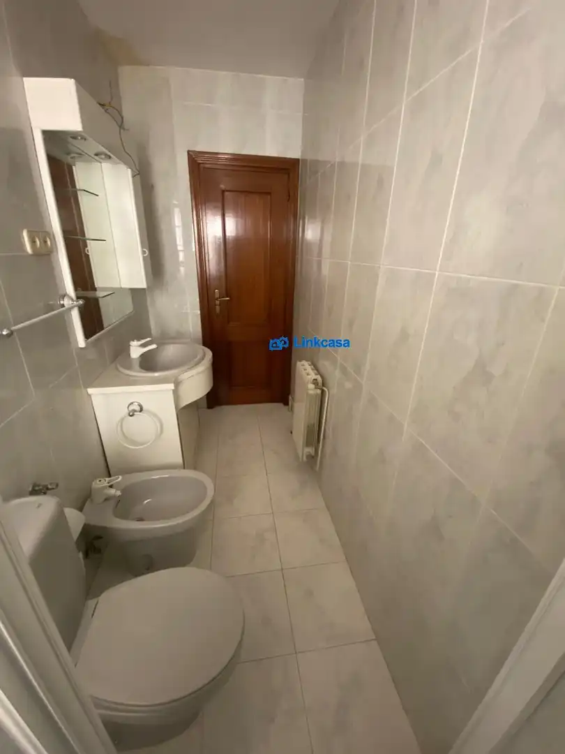 Bany de Pis en venda en Madrid amb Calefacció, Parquet i Terrassa
