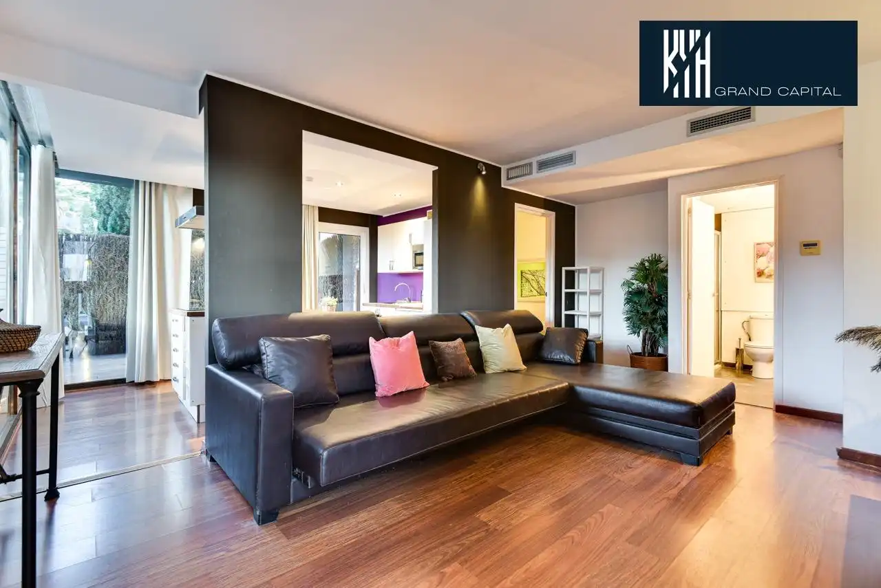 Detached house with pool for sale in Carrer Carrer Alexandria, imagen 10