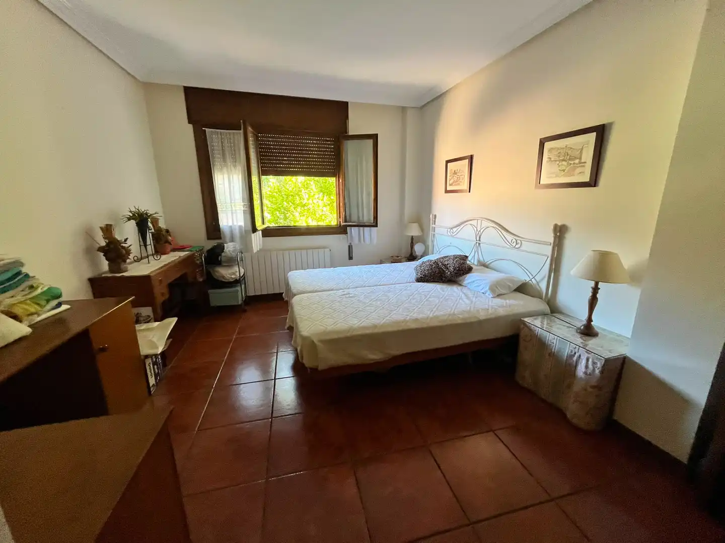 Dormitori de Casa adosada en venda en Samaniego amb Calefacció, Parquet i Terrassa