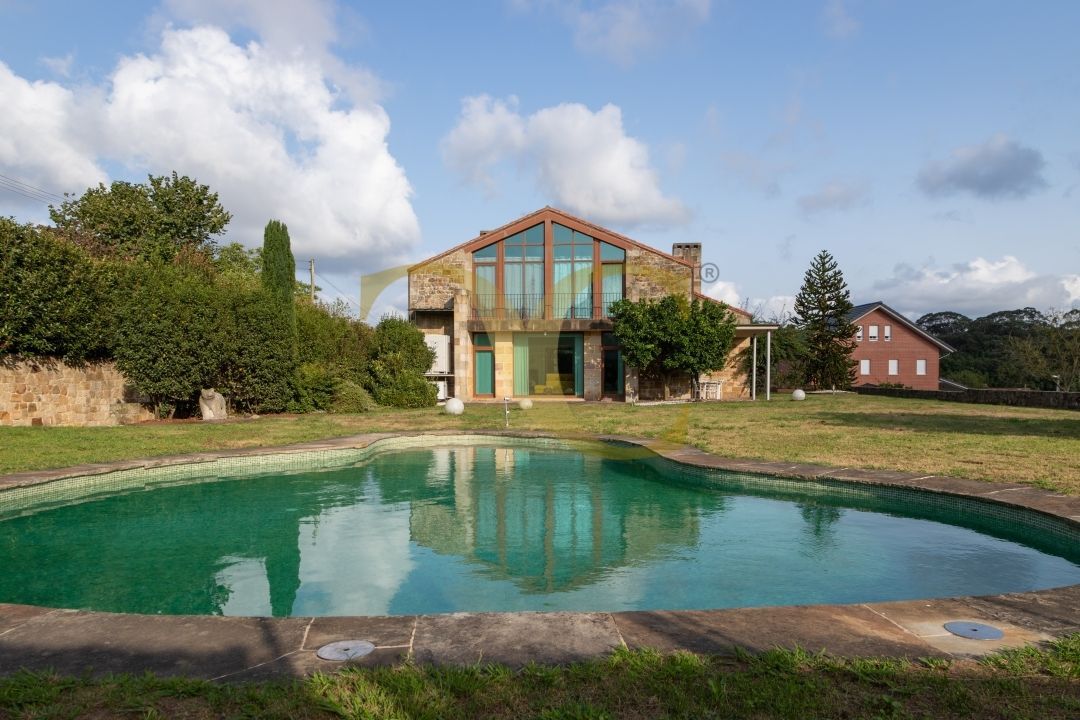 Exterior view of House or chalet for sale in Santa Cruz de Bezana  with Air Conditioner, Heating and Private garden