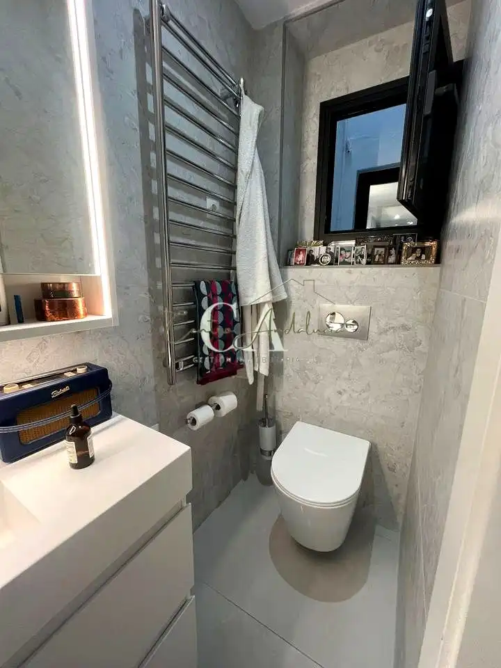 Baño de Piso en venta en Puente Genil con Aire acondicionado y Terraza