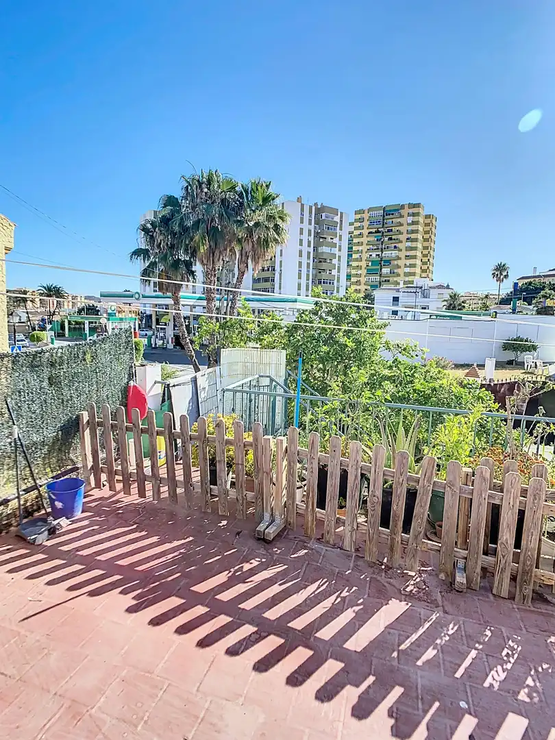 Exterior view of Houses for sale in Fuengirola  with Air Conditioner and Balcony