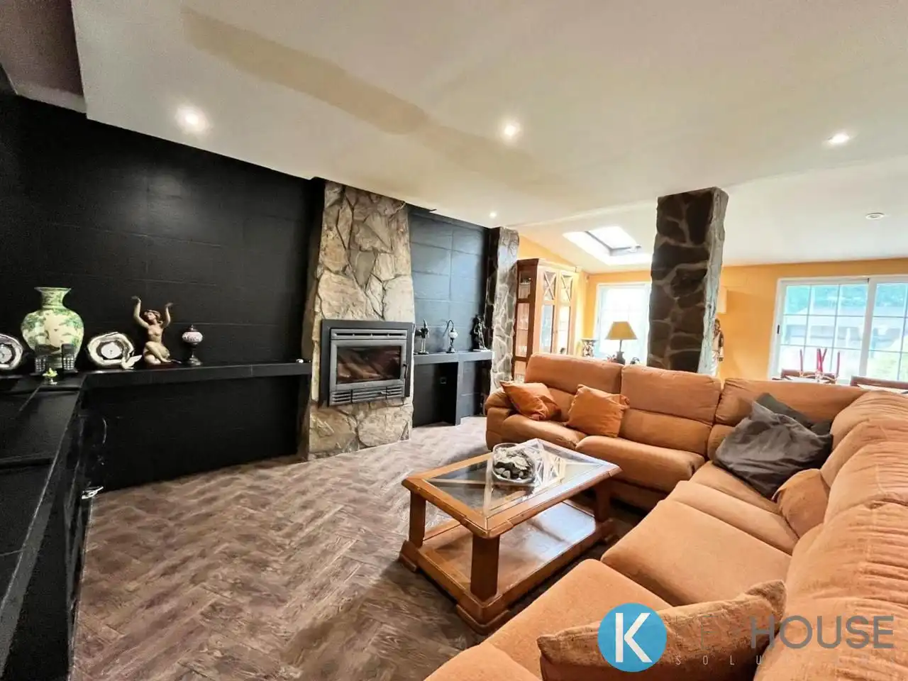 Sala de estar de Casa o chalet en venta en Villar del Olmo con Aire acondicionado, Jardín privado y Piscina