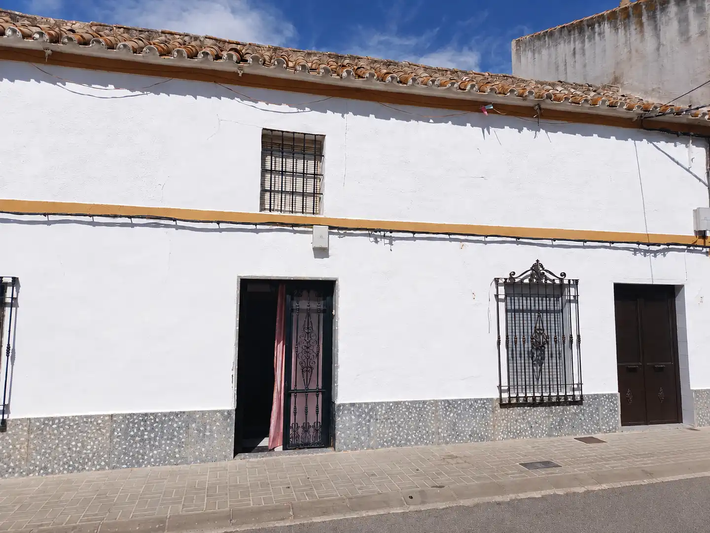 Casa en venda a Calle ECIJA  LOS SILILLOS