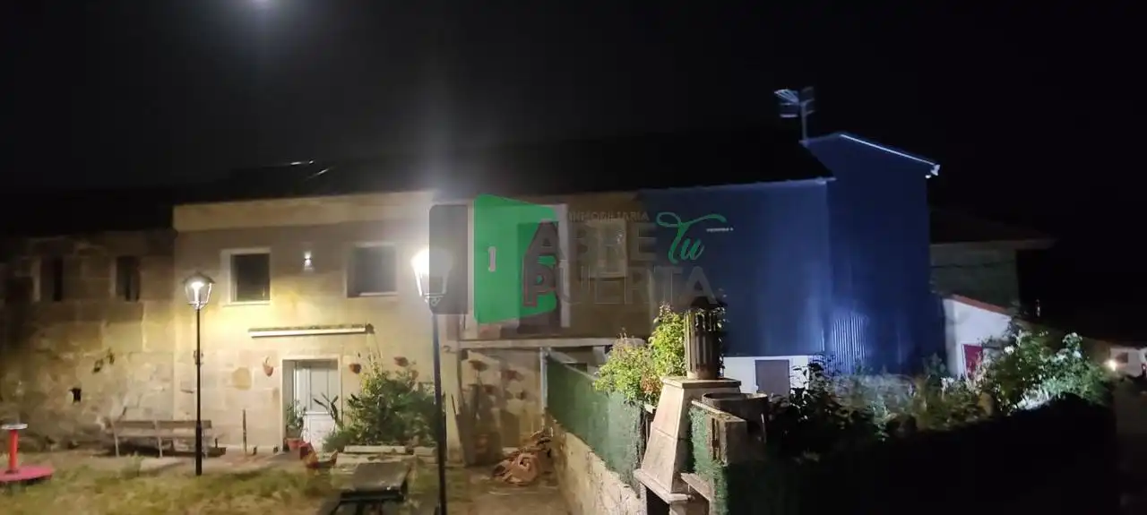 Vista exterior de Finca rústica en venta en O Carballiño   con Calefacción, Jardín privado y Parquet