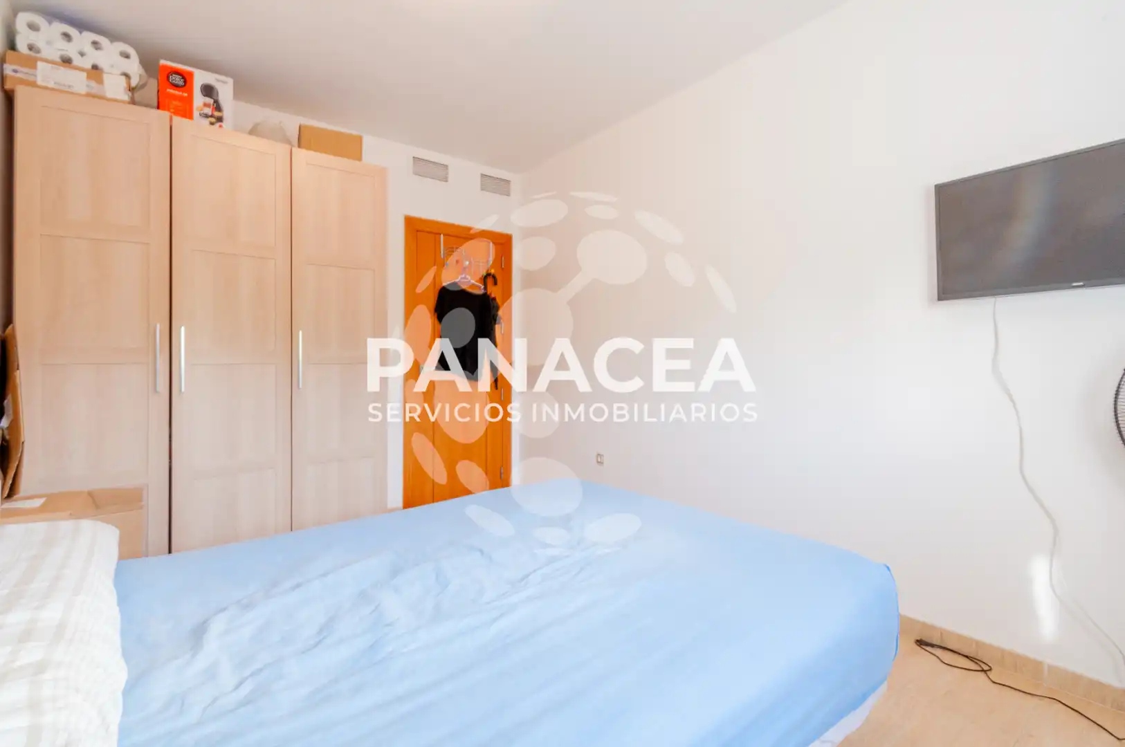 Habitación de Piso en venta en El Ejido con Amueblado, TV y Balcón