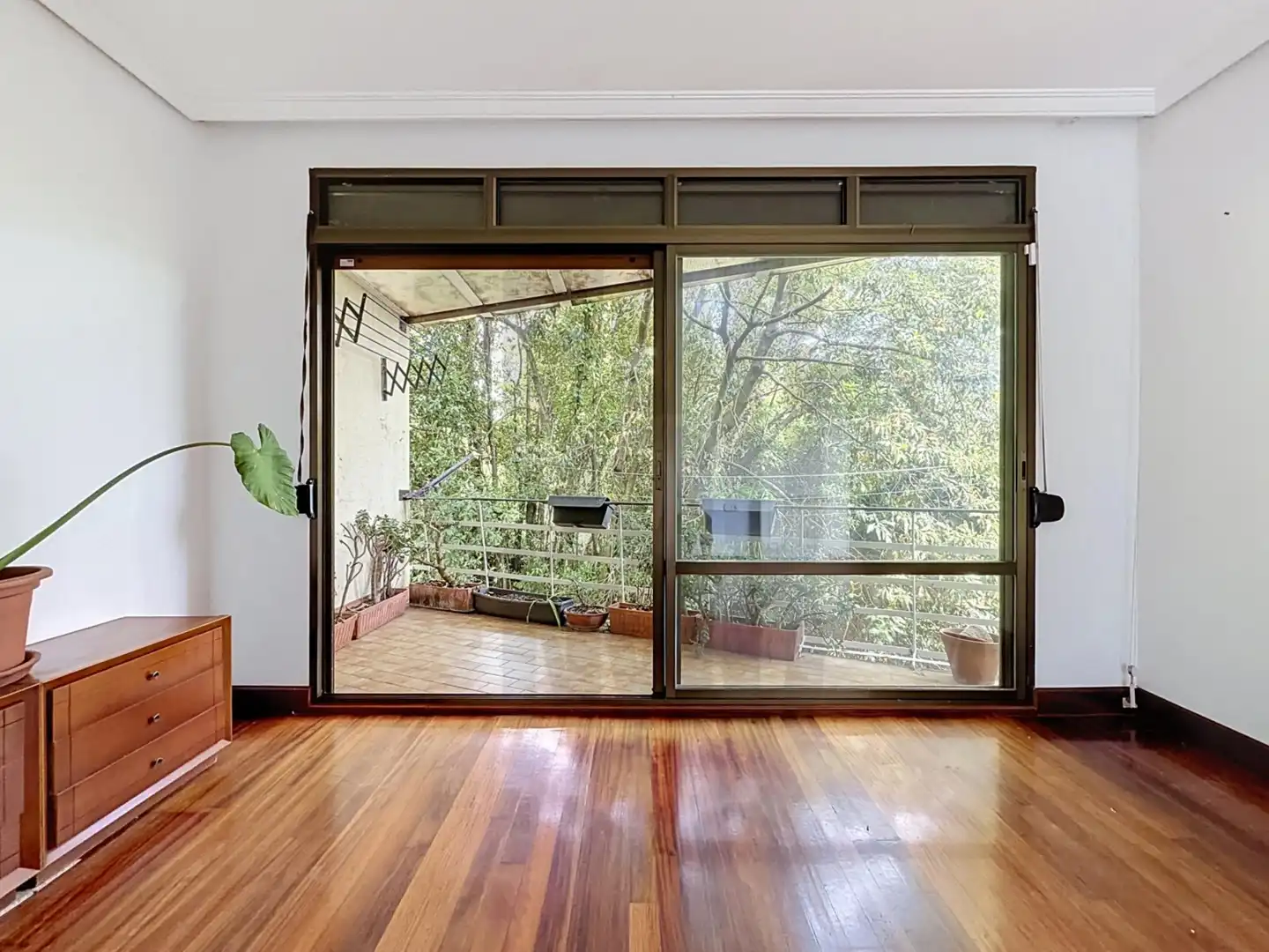 Piso en venta en Donostia - San Sebastián  con Calefacción, Jardín privado y Balcón