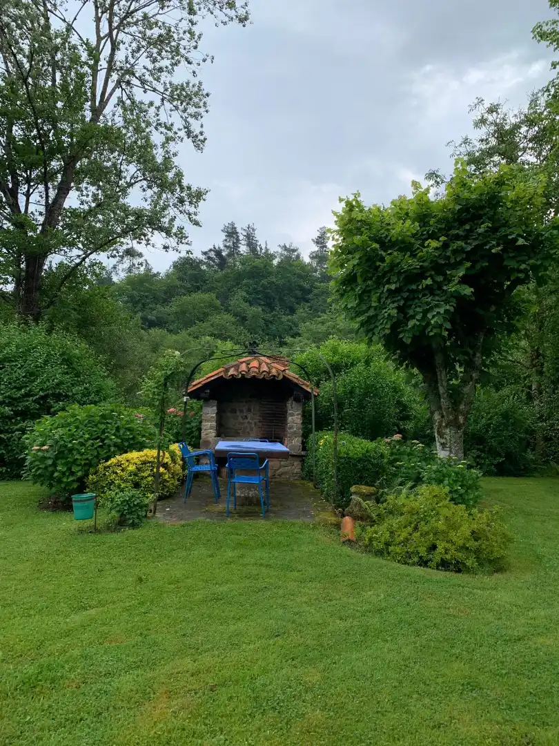 Garden of Country homes for sale in Cabuérniga  with Heating, Private garden and Parquet flooring