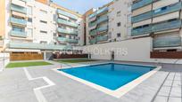Piscina de Apartament en venda en Mataró amb Aire condicionat, Calefacció i Parquet