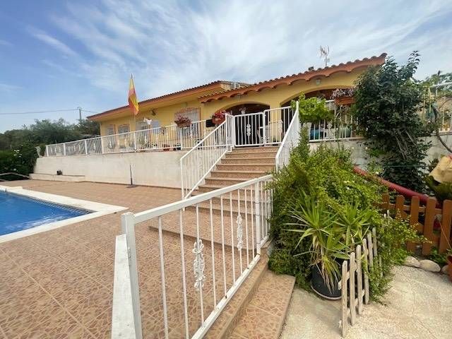 Vista exterior de Casa o xalet en venda en Alcantarilla amb Aire condicionat, Calefacció i Jardí privat