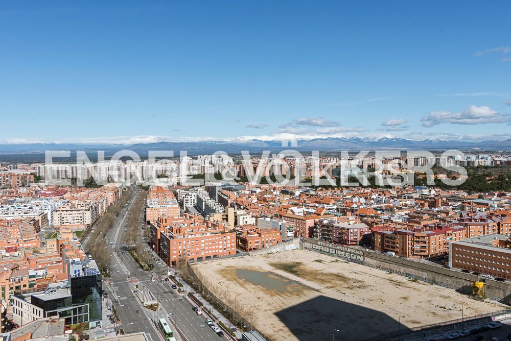 Exterior view of Apartment for sale in  Madrid Capital  with Air Conditioner and Heating