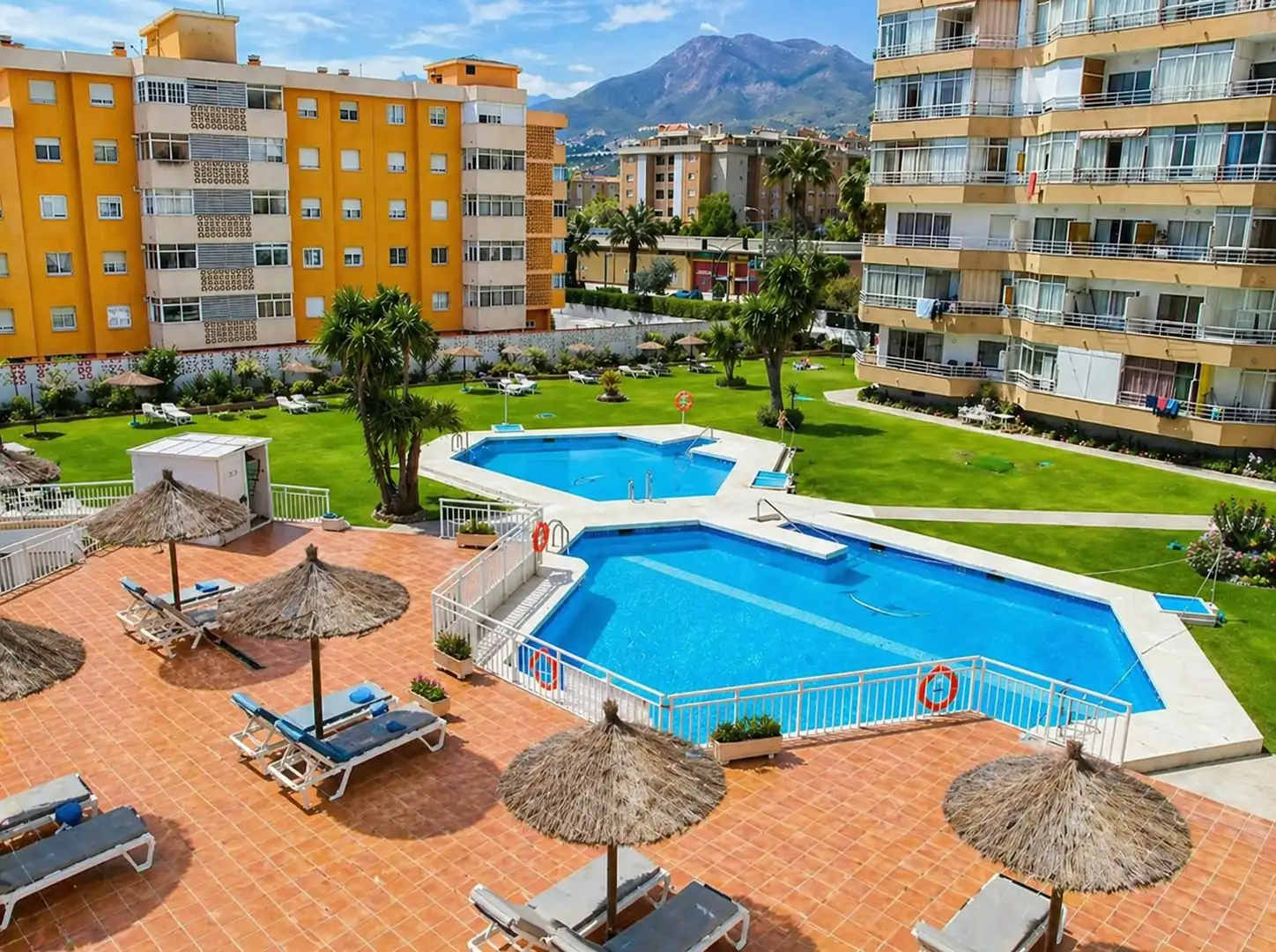 Estudi amb piscina en venda a El Pinillo, imagen 2