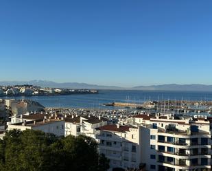 Vista exterior de Àtic en venda en L'Escala amb Aire condicionat, Calefacció i Terrassa