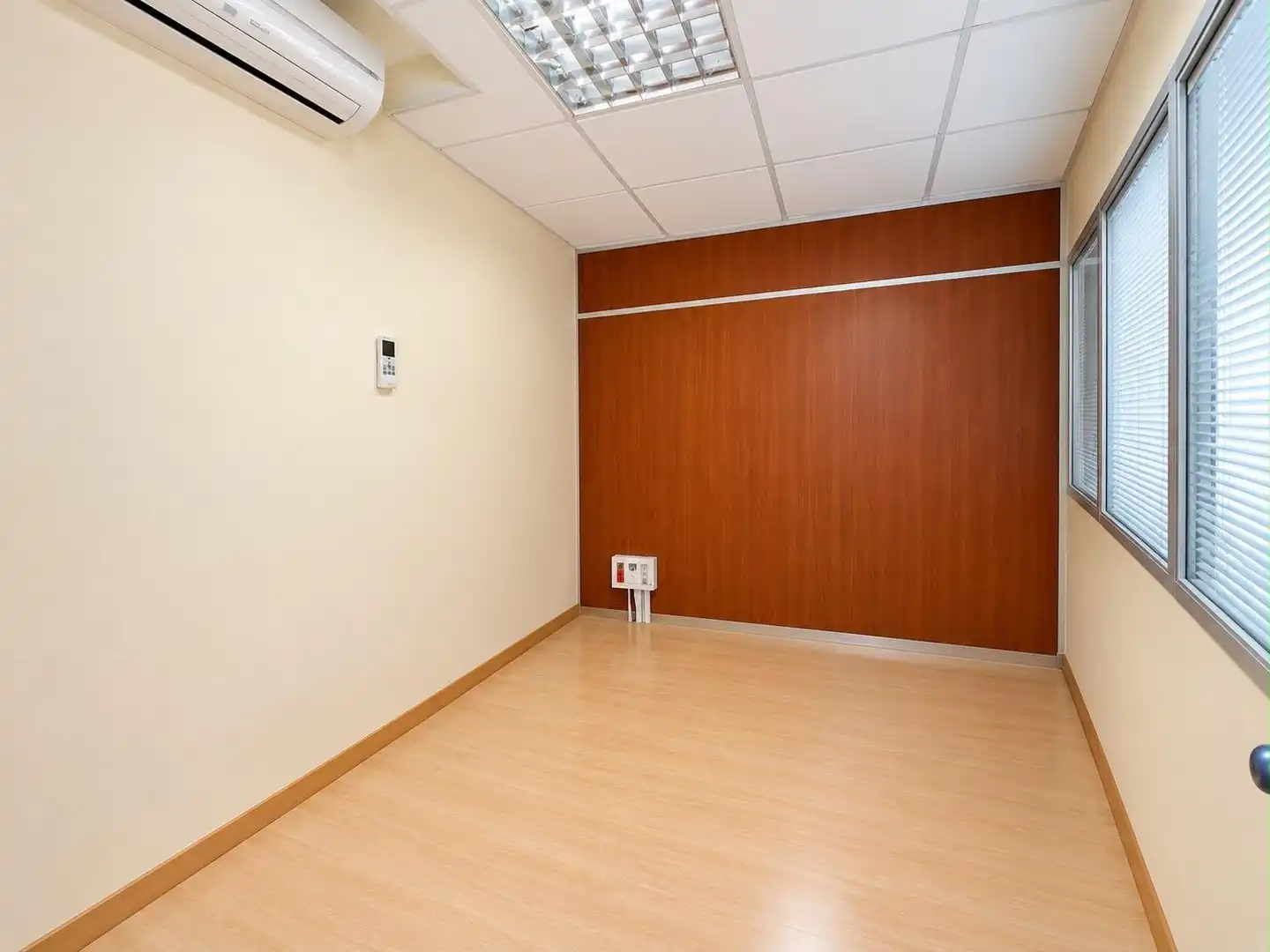 Commercial properties for rent in Califòrnia - Santa Madrona  