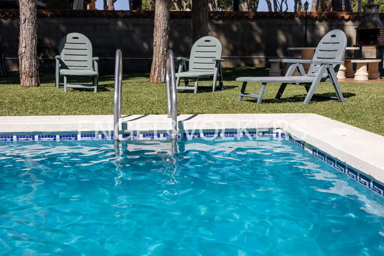 Piscina de Casa o xalet en venda en Chiclana de la Frontera amb Calefacció, Jardí privat i Terrassa
