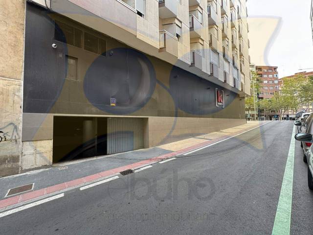 Garaje en Venta en Garrido Sur