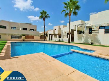 Villa con piscina in vendita a Orihuela Costa