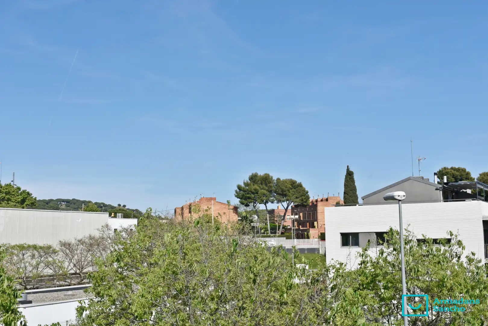 Exterior view of Duplexes for rent in Tiana  with Air Conditioner, Parquet flooring and Terrace