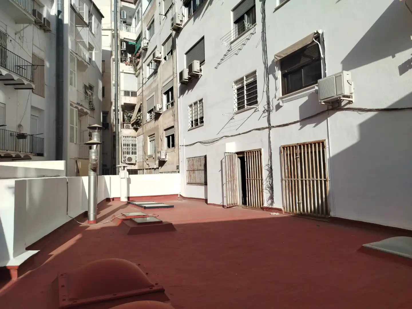Vista exterior de Oficina de alquiler en Valencia con Terraza