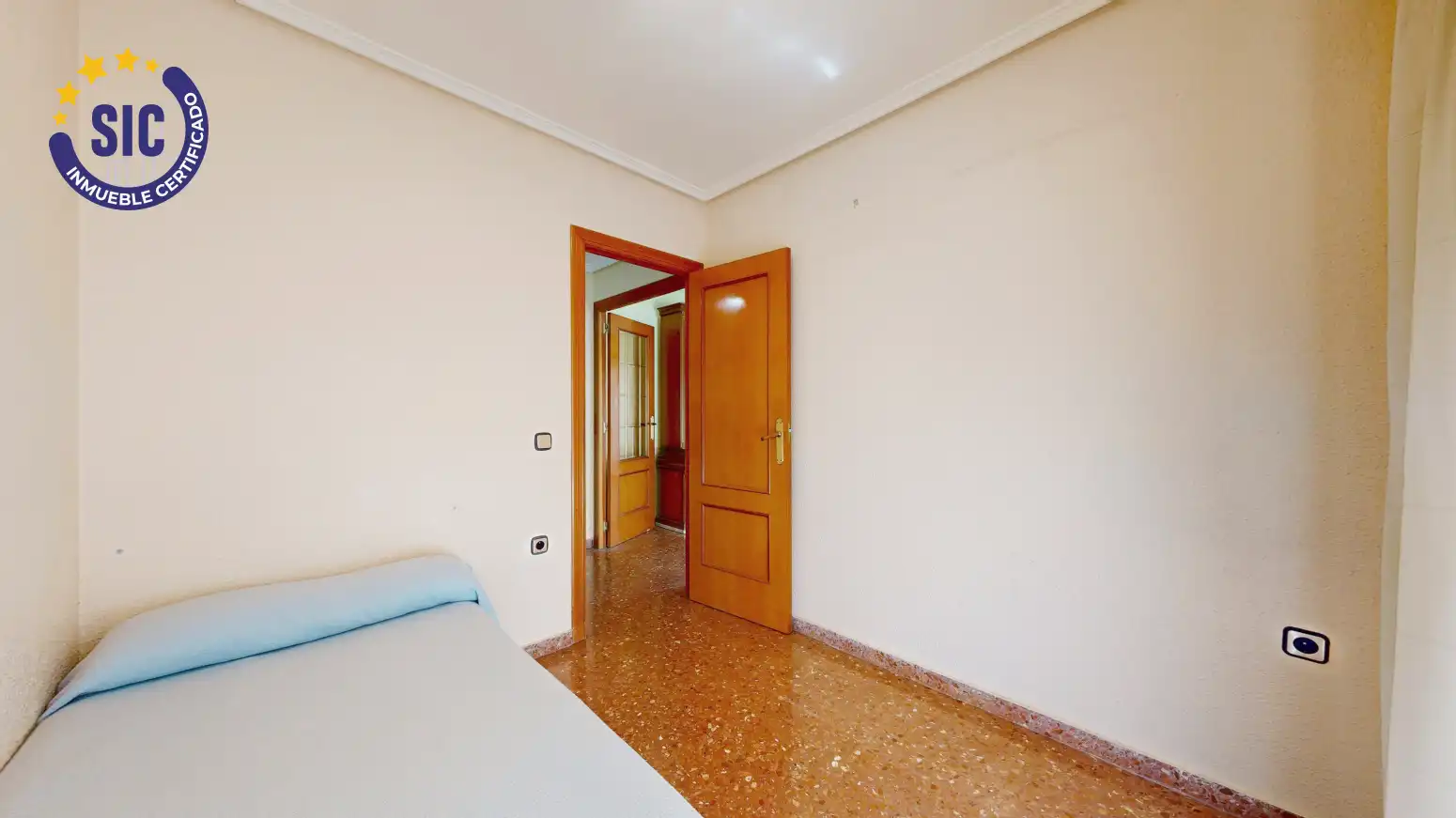 Bedroom of Flat for sale in Torrent  with Balcony