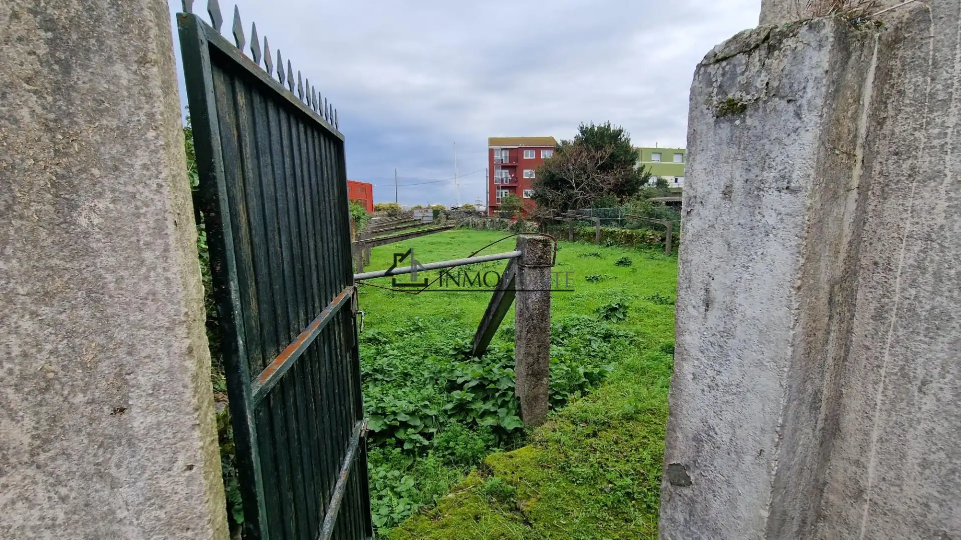 Casa adosada en venda en O Grove   amb Calefacció, Jardí privat i Traster
