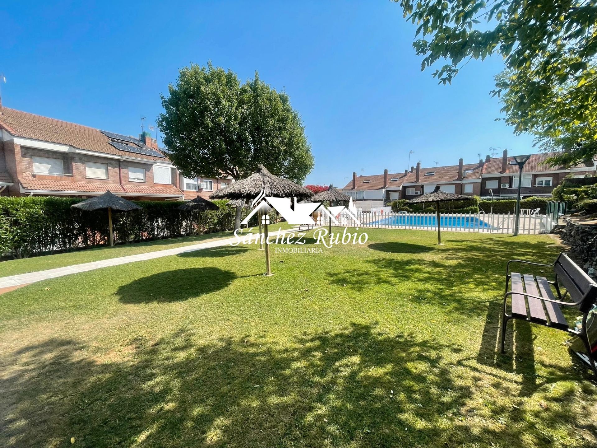 Jardín de Casa adosada en venta en Las Rozas de Madrid con Aire acondicionado, Calefacción y Jardín privado