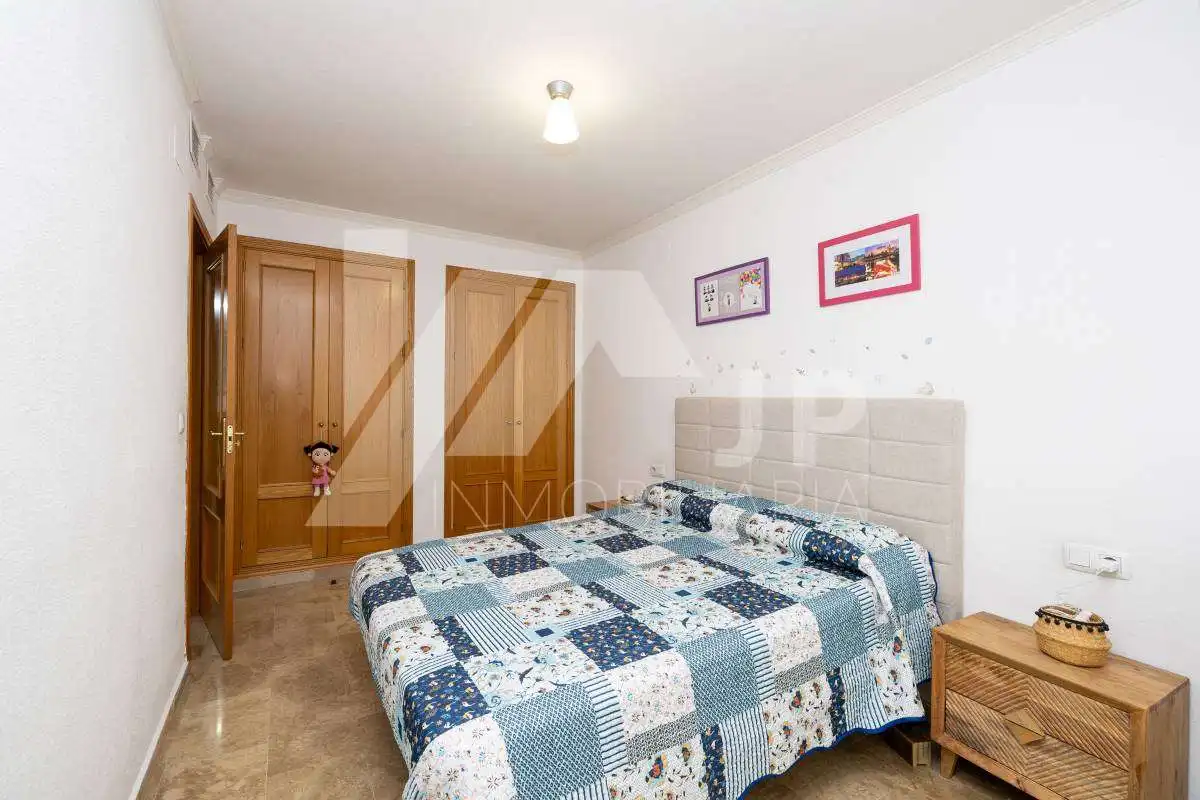 Piso con piscina en venta en Calle Cádiar 10, imagen 11