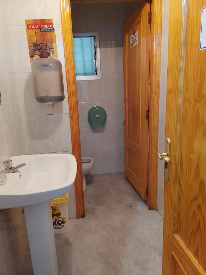 Bany de Casa o xalet en venda en Pozorrubielos de la Mancha amb Calefacció, Moblat i Forn