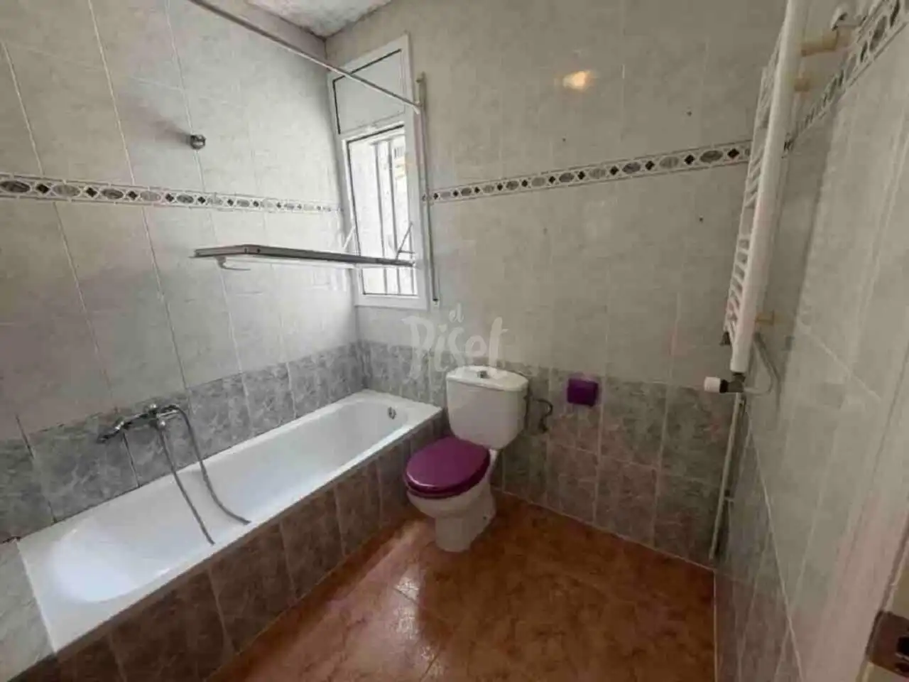 Bany de Casa o xalet en venda en Cunit amb Jardí privat