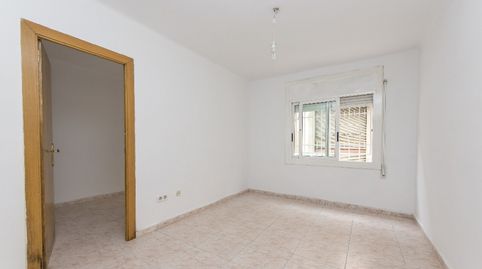Foto 3 de Piso en venta en Carrer Verge de Montserrat, Pont Vell, Ripollet