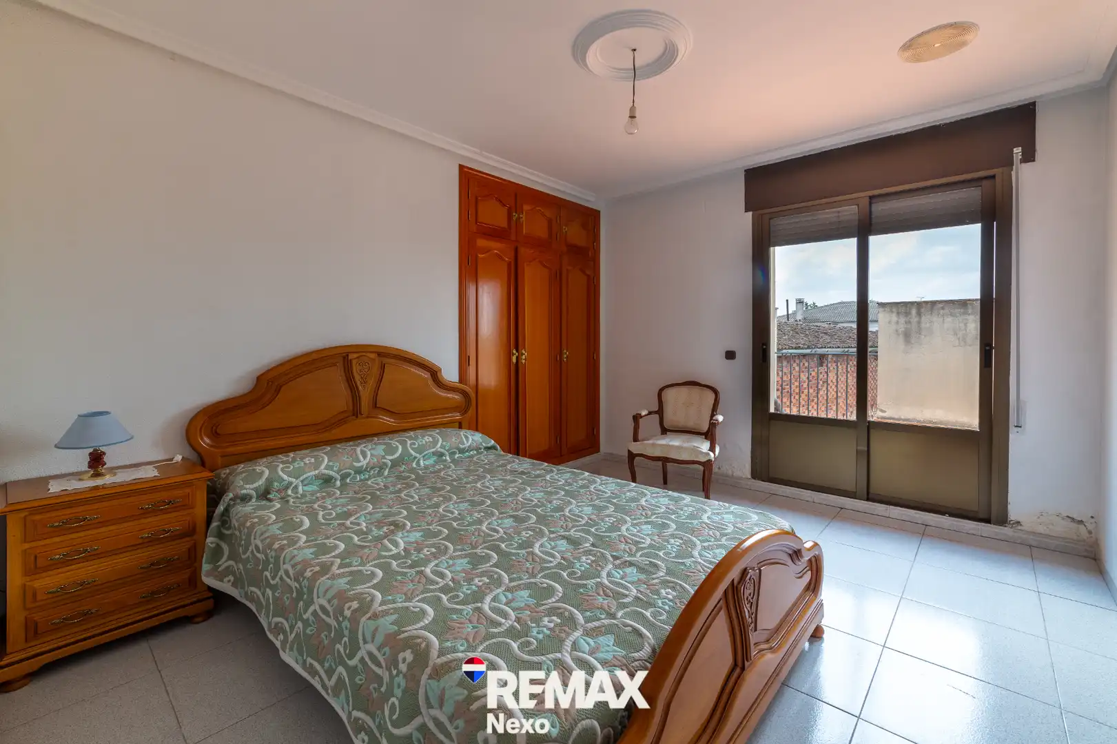 Habitación de Casa adosada en venta en Villaverde de Íscar con Aire acondicionado, Calefacción y Jardín privado