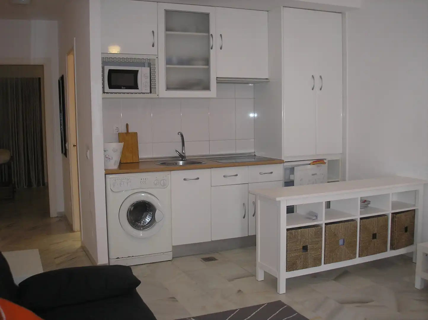 Cuina de Apartament en venda en Manilva amb Aire condicionat, Terrassa i Moblat