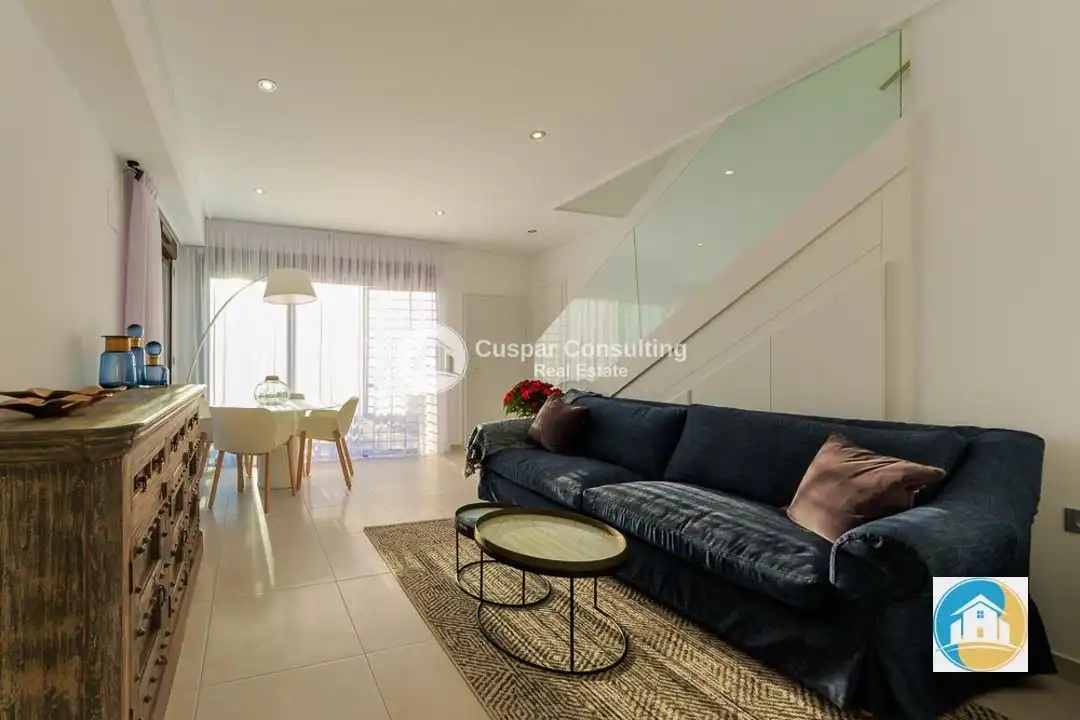 Sala d'estar de Dúplex en venda en Pilar de la Horadada amb Aire condicionat, Calefacció i Jardí privat
