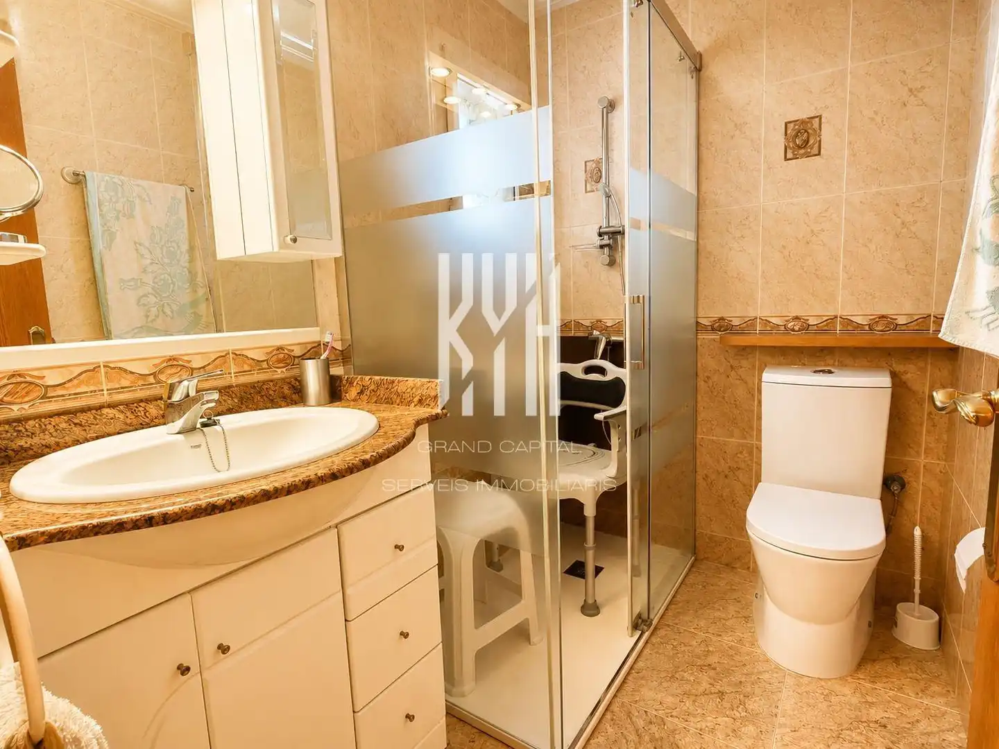 Bathroom of Attic for sale in Girona  with Air Conditioner, Heating and Balcony